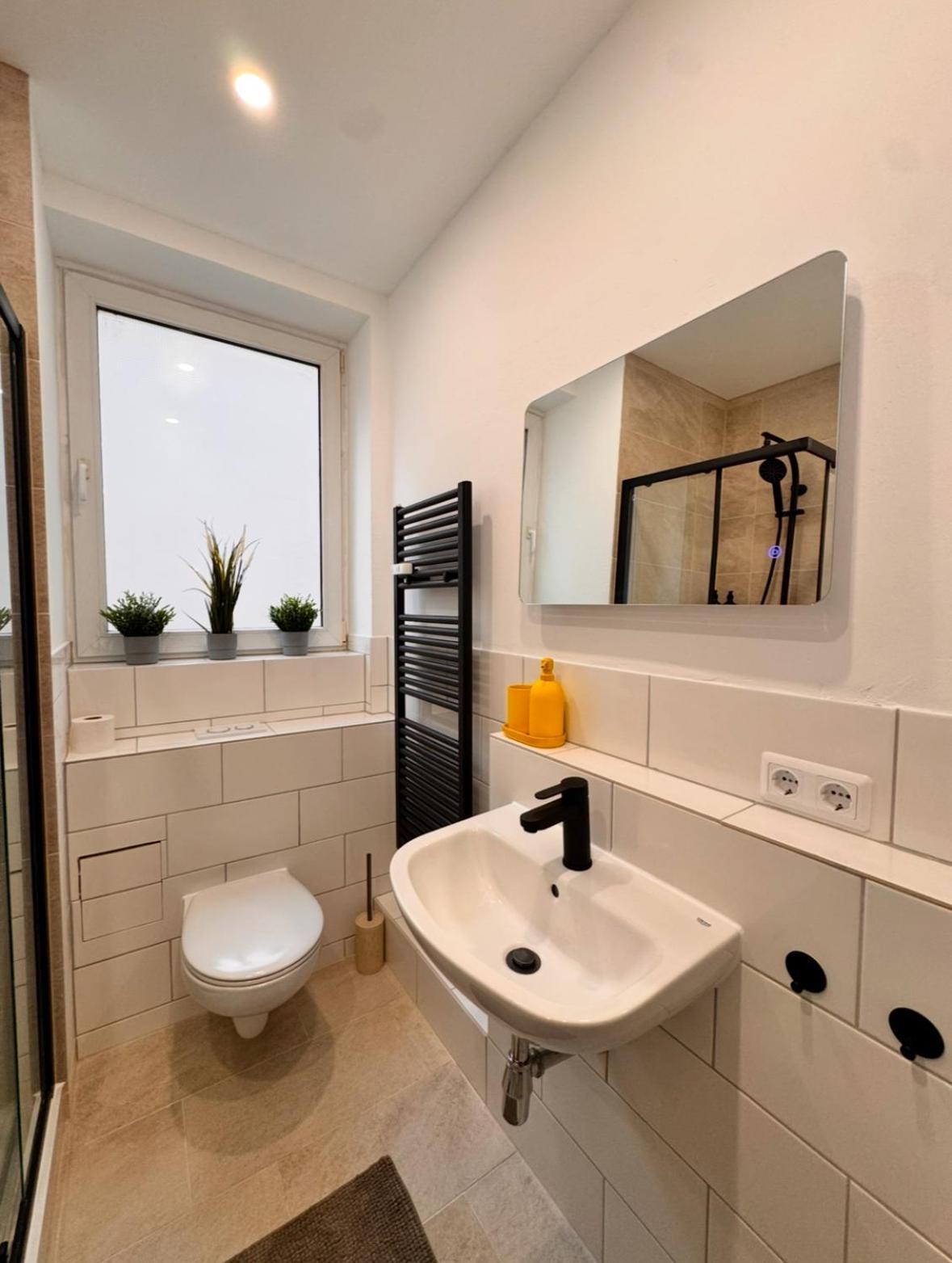 New Apartment In Magdeburg Buckau - Waschmaschine, Smart-Tv, Neues Badezimmer Buitenkant foto